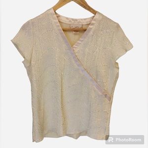 🌟 VTG Pearlescent Top